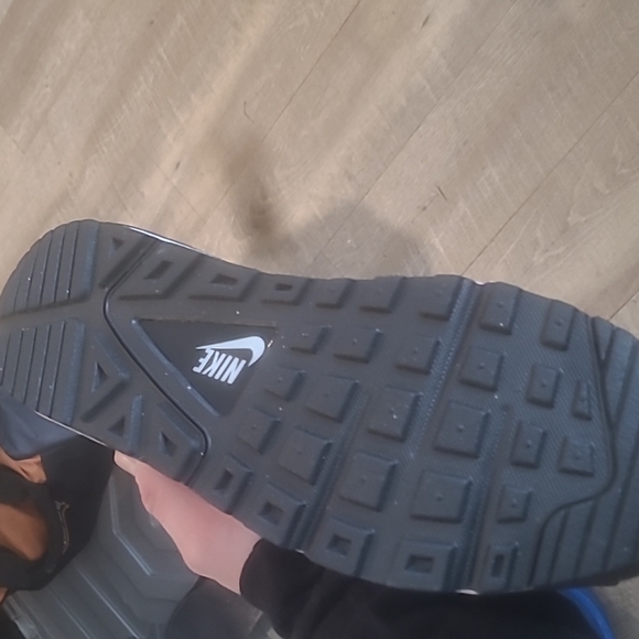 Nike AirMax - Picture 7 of 9